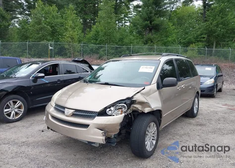 2004 Toyota Sienna Le z USA, uszkodzony, nr VIN 5TDZA23C94S083839